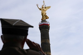 80 rocznica zdobycia Berlina - polska flaga znów nad stolicą Niemiec