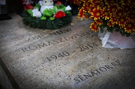 Upamiętnienie osób szczególnie zasłużonych dla Polski