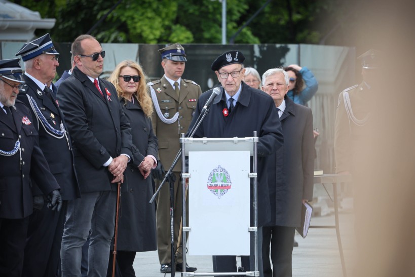 2025.05.08   dzien zwyciestwa przy grobie nieznanego zolnierza  