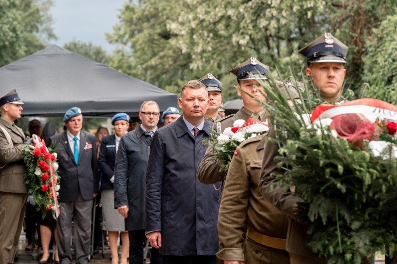 odsloniecie tablic poswieconych dowodcom sil zbrojnych na zachodzie fot. barbara jamrocha udskior odsloniecie tablic poswieconych dowodcom sil zbrojnych na zachodzie fot. barbara jamrocha udskior