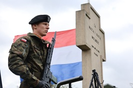 Hołd polskim żołnierzom na nekropoliach wojennych w Bredzie